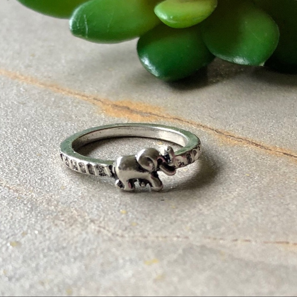 Tiny Dainty Silver Elephant Minimalist Boho Ring 7 - Picture 8 of 8